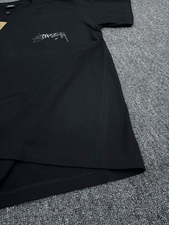Stüssy Liquid Logo Graphic Tee - 13