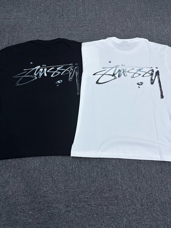 Stüssy Liquid Logo Graphic Tee - 3