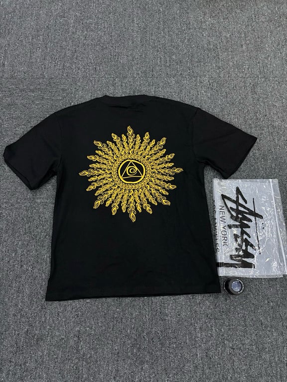 Stüssy Sun Graphic Tee - 12
