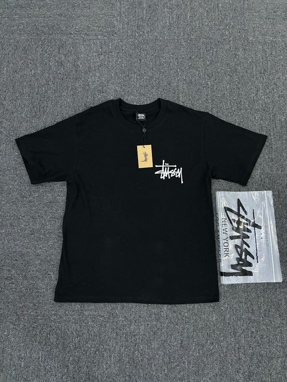 Stüssy Basic Logo Graphic Tee - 4