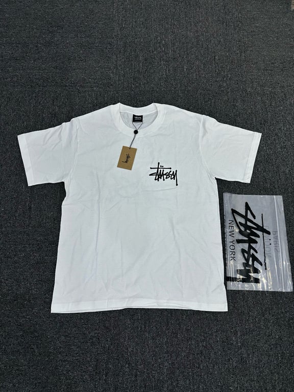 Stüssy Basic Logo Graphic Tee - 9