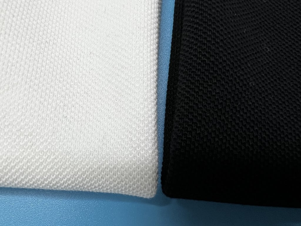 Ami Paris Ami de Coeur Polo Black - 44