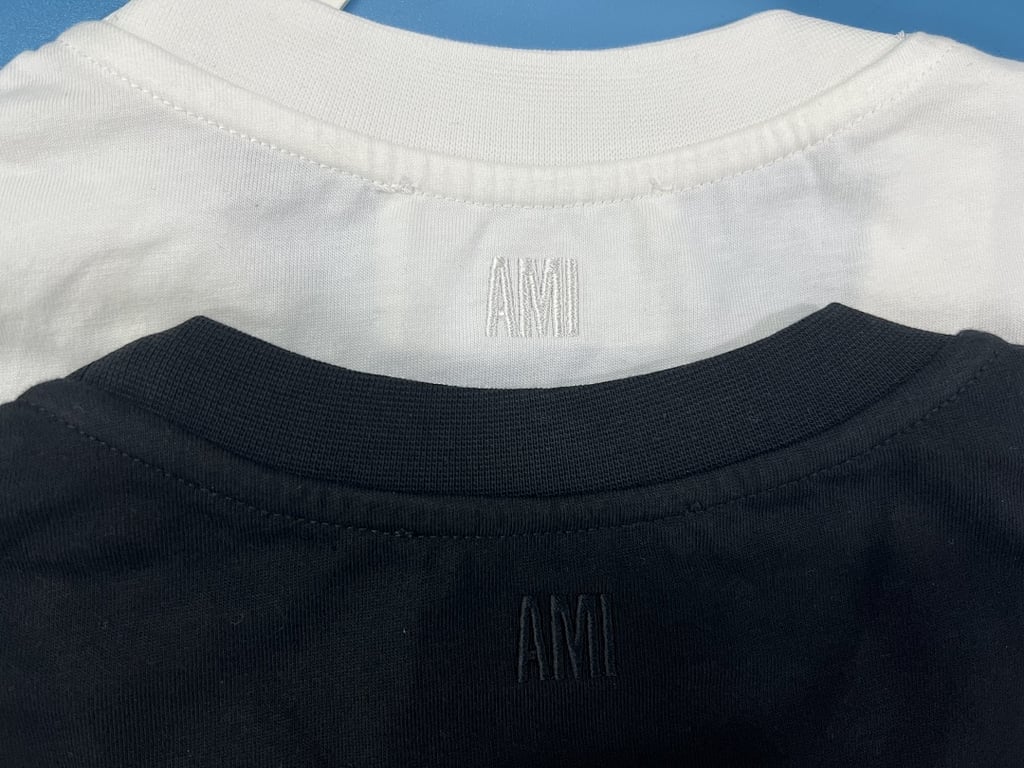 Ami Paris Ami de Coeur Small Logo T-Shirt - 20