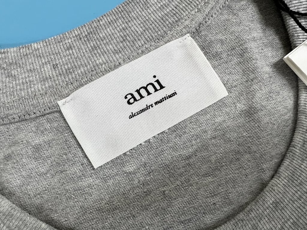 Ami Paris Ami de Coeur Small Logo T-Shirt - 34