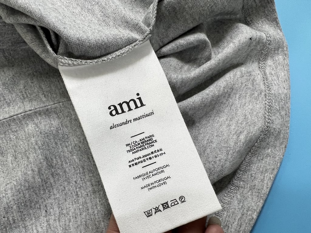 Ami Paris Ami de Coeur Small Logo T-Shirt - 37