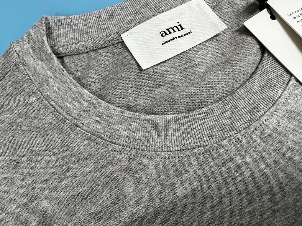 Ami Paris Ami de Coeur Small Logo T-Shirt - 38