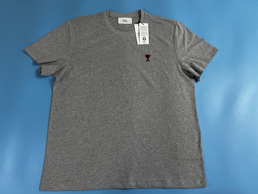 Ami Paris Ami de Coeur Small Logo T-Shirt - 39
