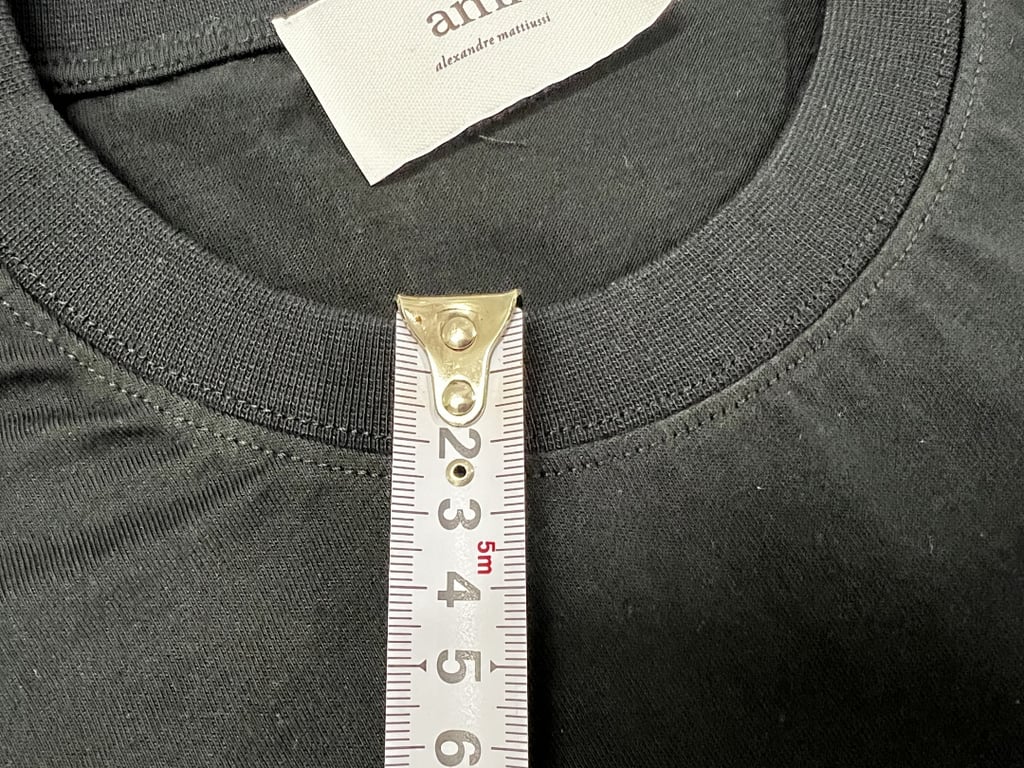 Ami Paris Ami de Coeur Small Logo T-Shirt - 56