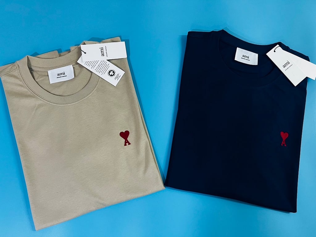 Ami Paris Ami de Coeur Small Logo T-Shirt - 7