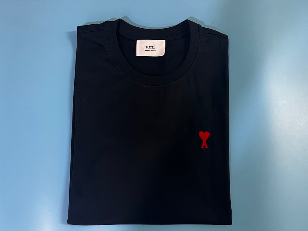 Ami Paris Ami de Coeur Small Logo T-Shirt - 10