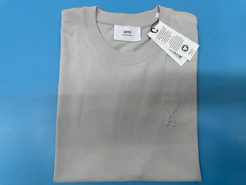 Ami Paris Embossed Logo T-Shirt - 10