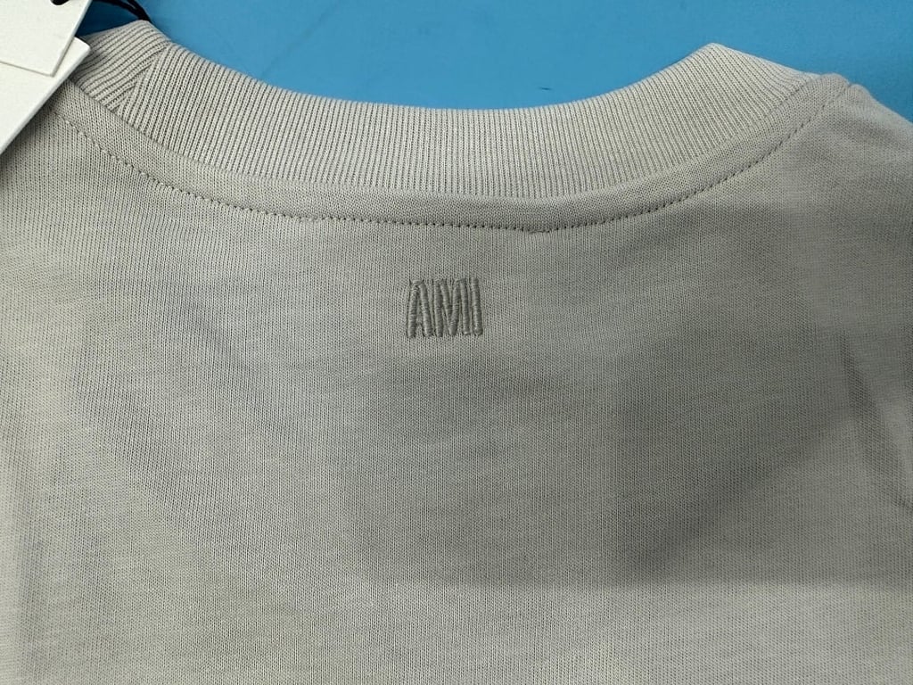 Ami Paris Embossed Logo T-Shirt - 11