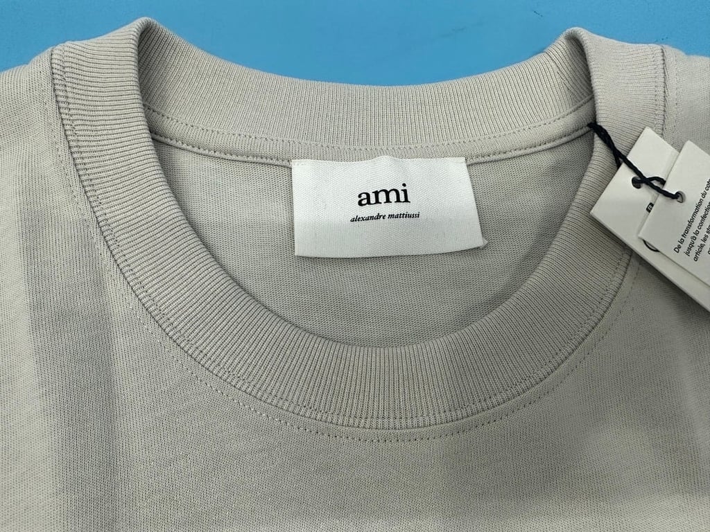 Ami Paris Embossed Logo T-Shirt - 18