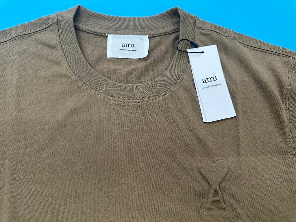 Ami Paris Embossed Logo T-Shirt - 28