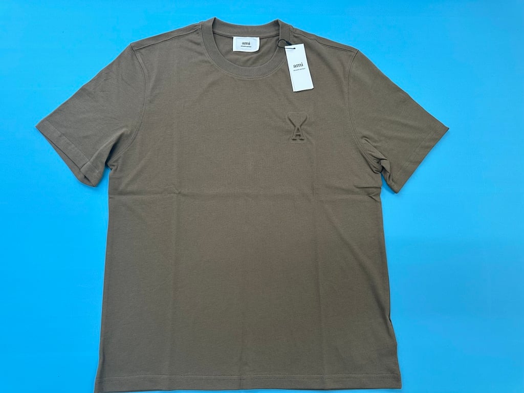 Ami Paris Embossed Logo T-Shirt - 42