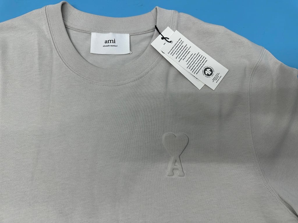Ami Paris Embossed Logo T-Shirt - 5