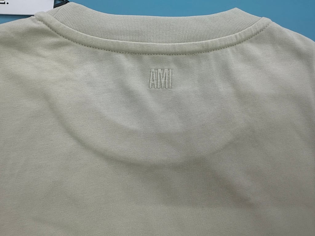 Ami Paris Embossed Logo T-Shirt - 8
