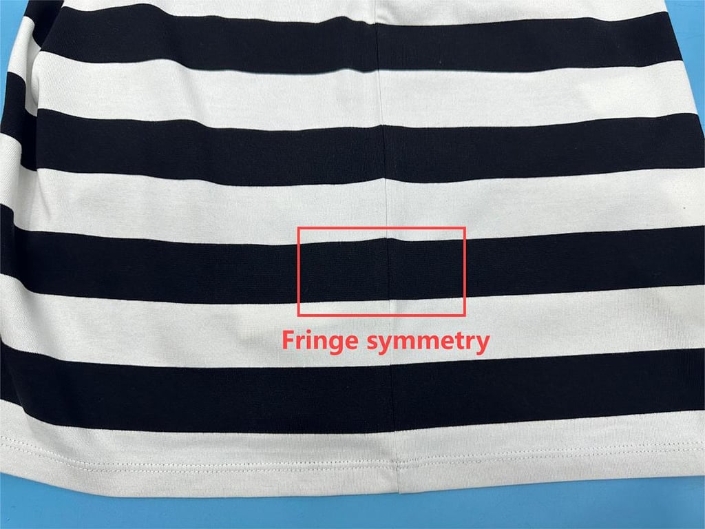 Ami Paris Striped Ami de Coeur T-Shirt - 17