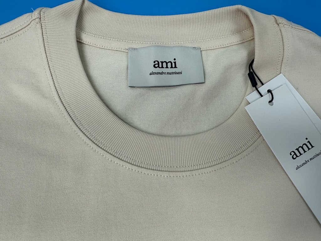 Ami Paris Big Heart Logo T-Shirt - 18