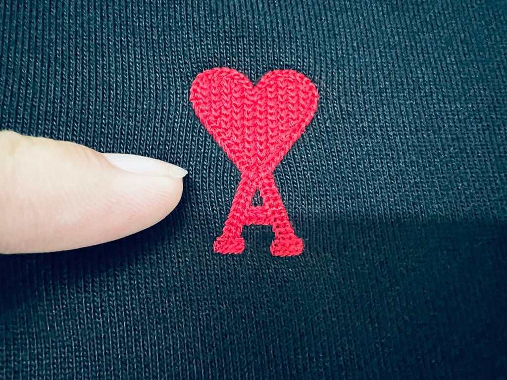 Ami Paris Ami de Coeur Small Logo Sweatshirt - 110