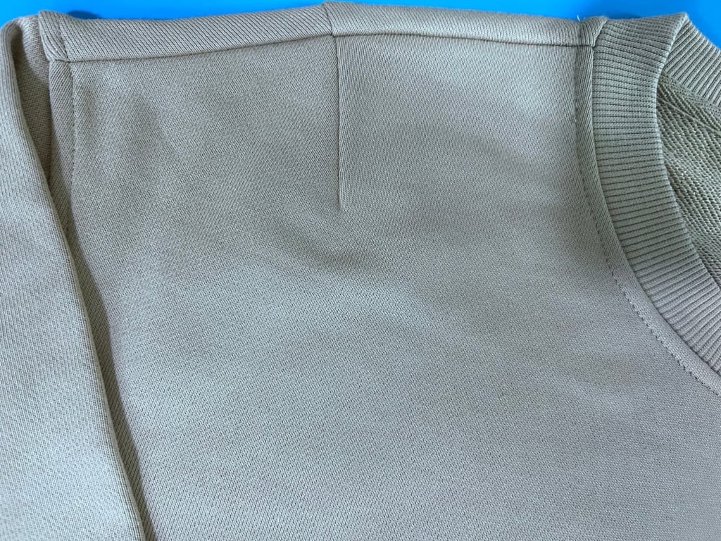 Ami Paris Ami de Coeur Small Logo Sweatshirt - 13