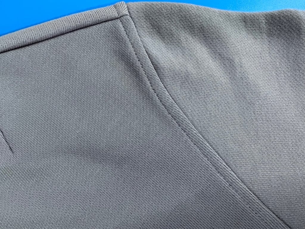 Ami Paris Ami de Coeur Small Logo Sweatshirt - 17