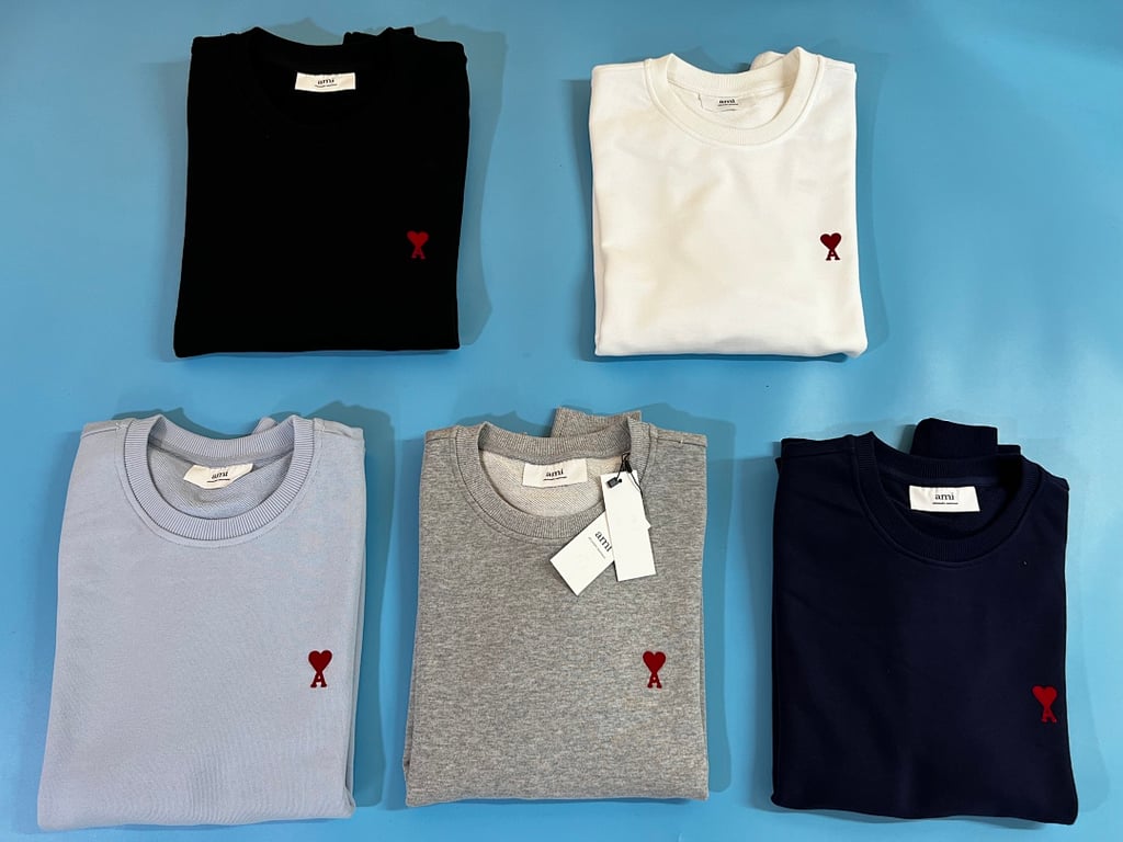 Ami Paris Ami de Coeur Small Logo Sweatshirt - 4