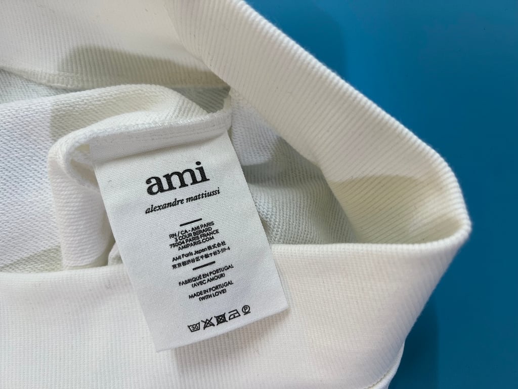 Ami Paris Ami de Coeur Small Logo Sweatshirt - 36