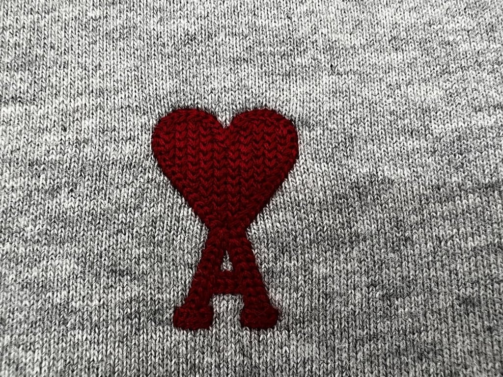 Ami Paris Ami de Coeur Small Logo Sweatshirt - 48