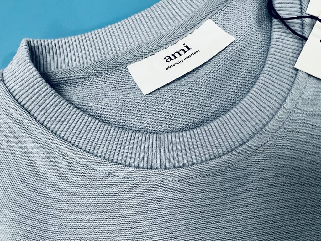 Ami Paris Ami de Coeur Small Logo Sweatshirt - 61