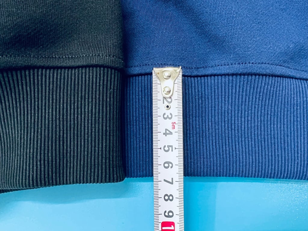Ami Paris Ami de Coeur Small Logo Sweatshirt - 76