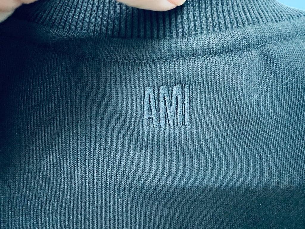 Ami Paris Ami de Coeur Small Logo Sweatshirt - 85