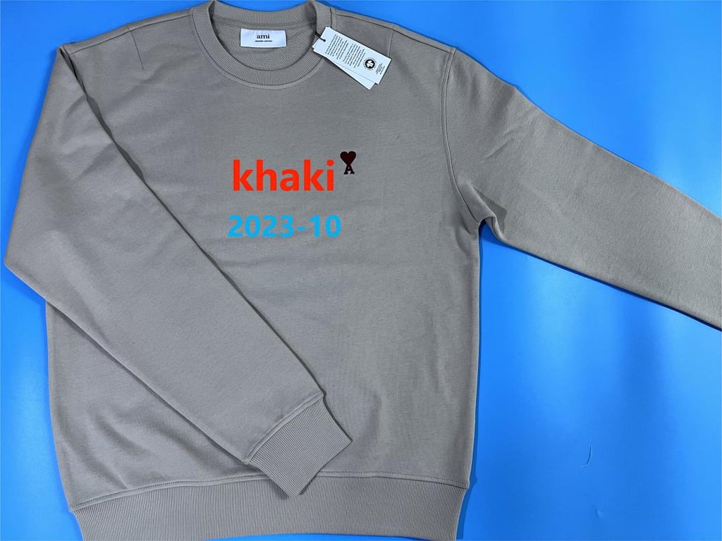 Ami Paris Ami de Coeur Small Logo Sweatshirt - 10