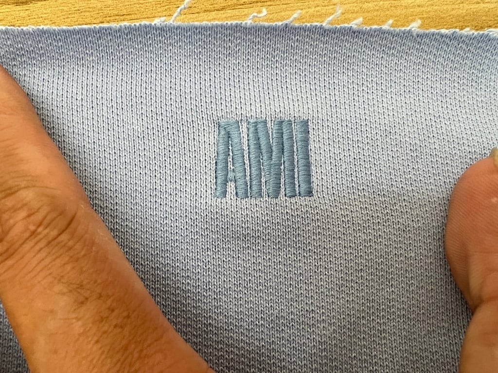 Ami Paris Ami de Coeur Sweatshirt - 63