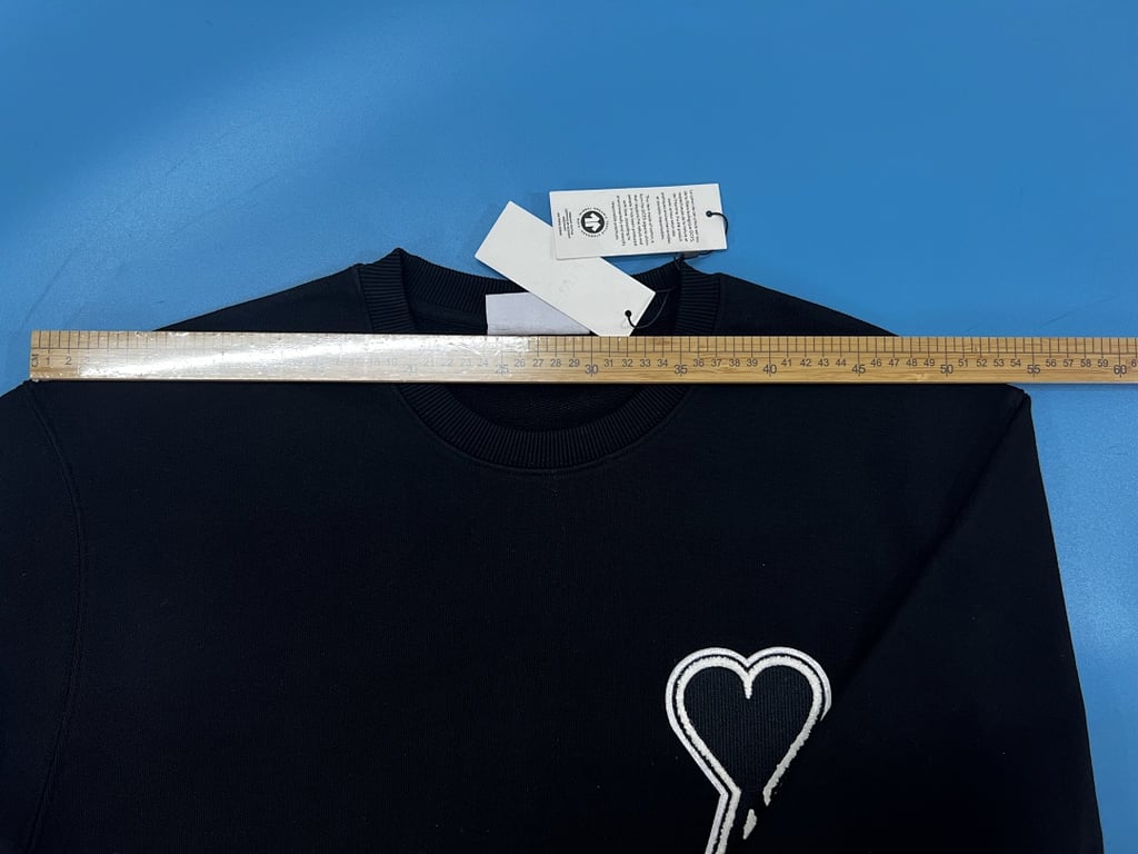 Ami Paris Ami de Coeur Badge Sweatshirt - 13