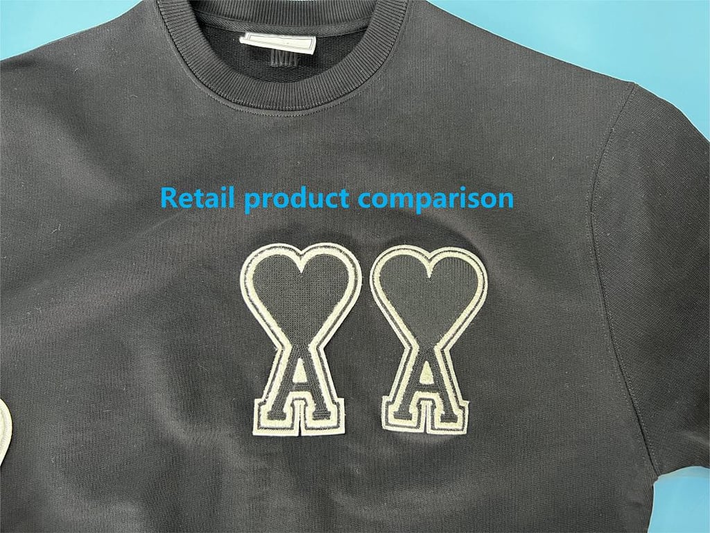 Ami Paris Ami de Coeur Badge Sweatshirt - 16