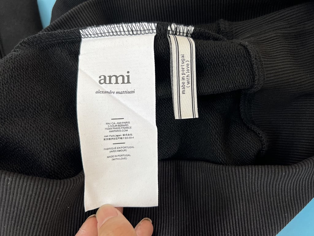 Ami Paris Ami de Coeur Badge Sweatshirt - 27