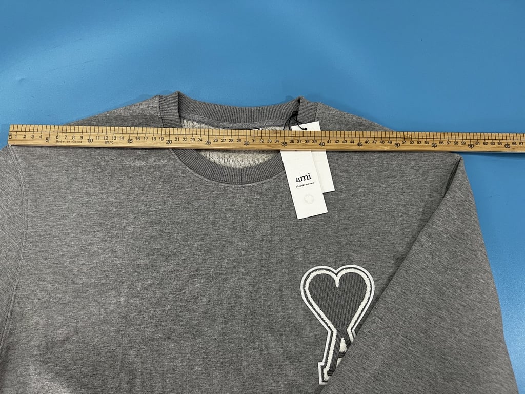 Ami Paris Ami de Coeur Badge Sweatshirt - 48