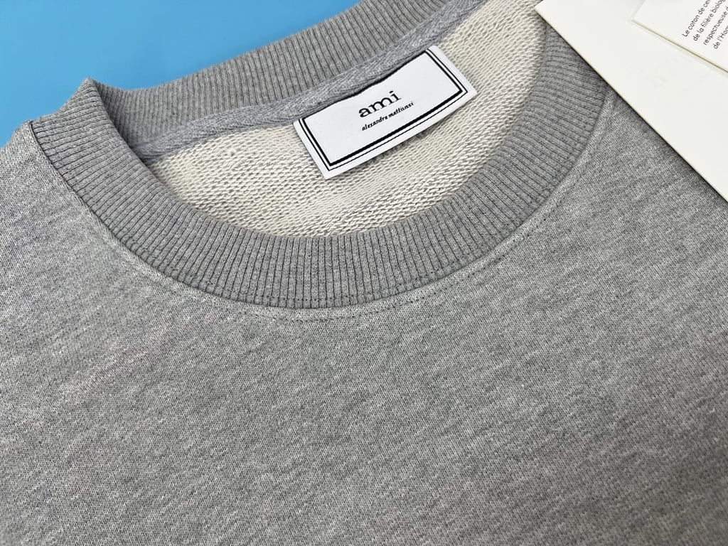 Ami Paris Ami de Coeur Badge Sweatshirt - 51