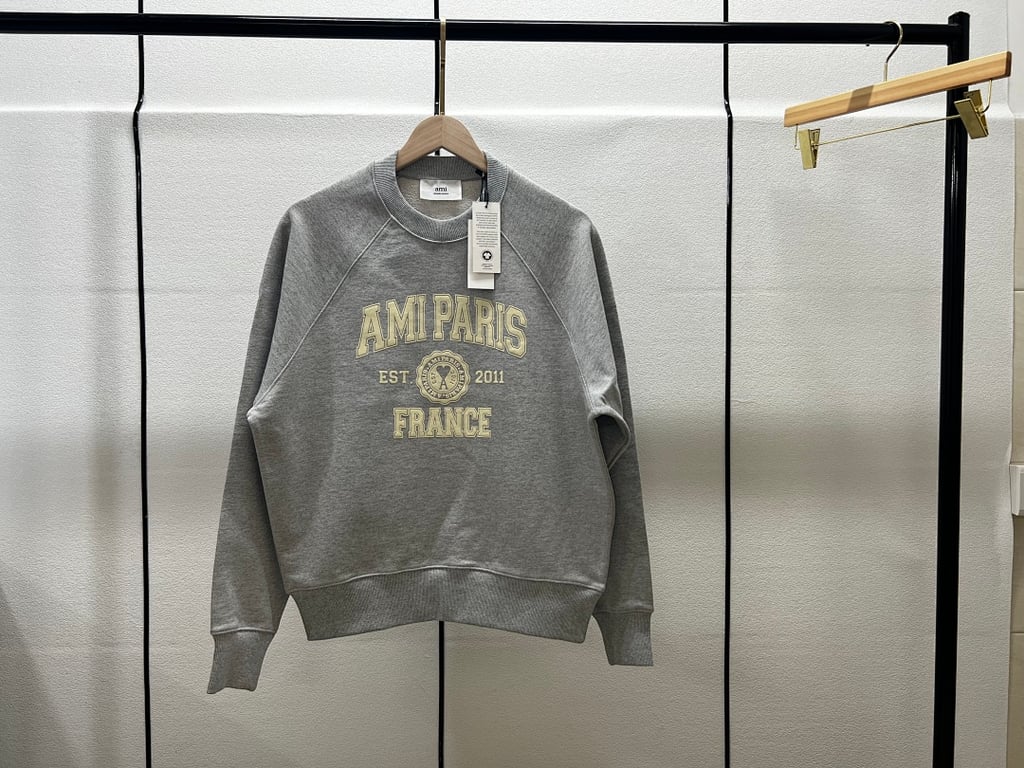 Ami Paris France Est. 2011 Sweatshirt - 33