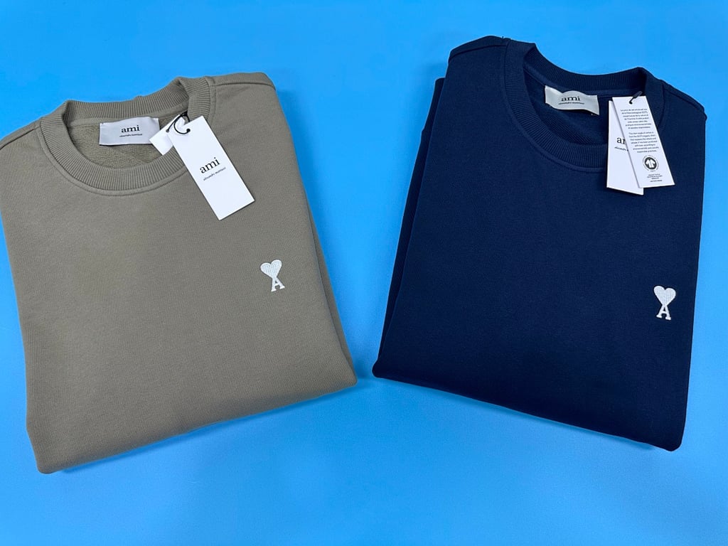 Ami Paris Ami de Coeur Navy Sweatshirt - 37