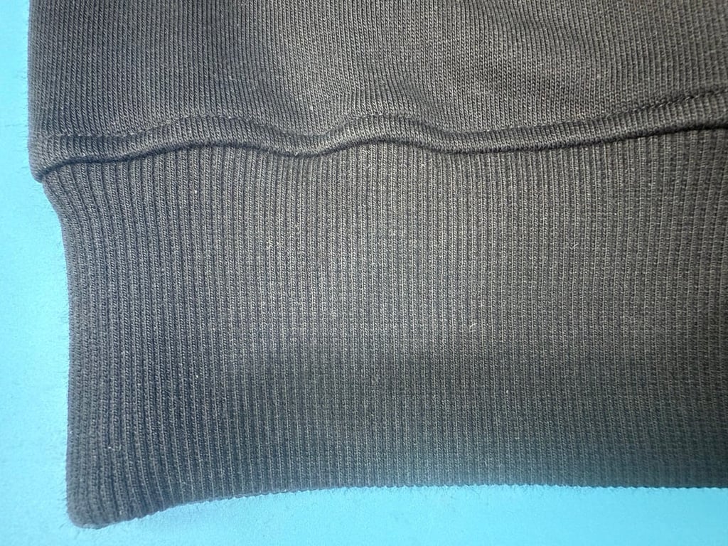 Ami Paris Ami de Coeur Navy Sweatshirt - 42