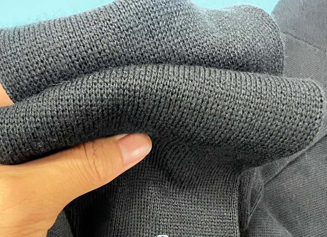 Ami Paris Small Heart Logo Cardigan Black - 30