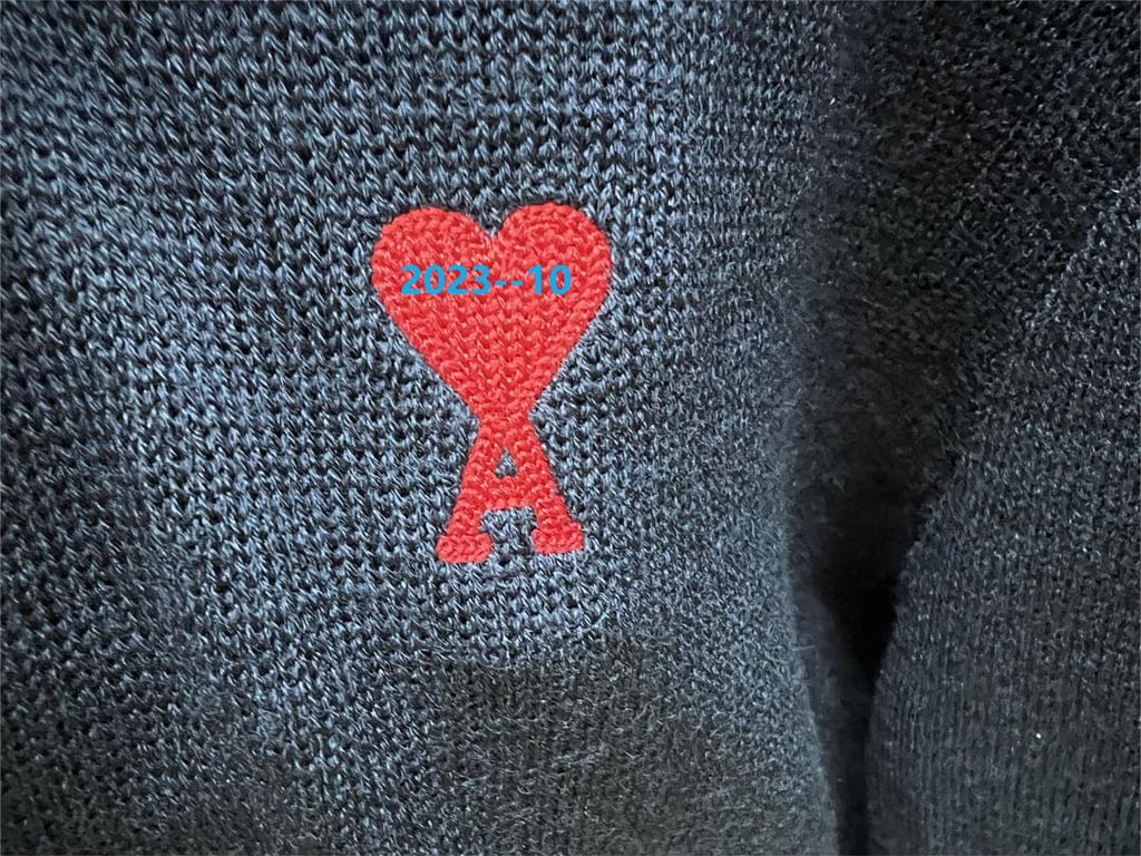Ami Paris Small Heart Logo Cardigan Black - 46