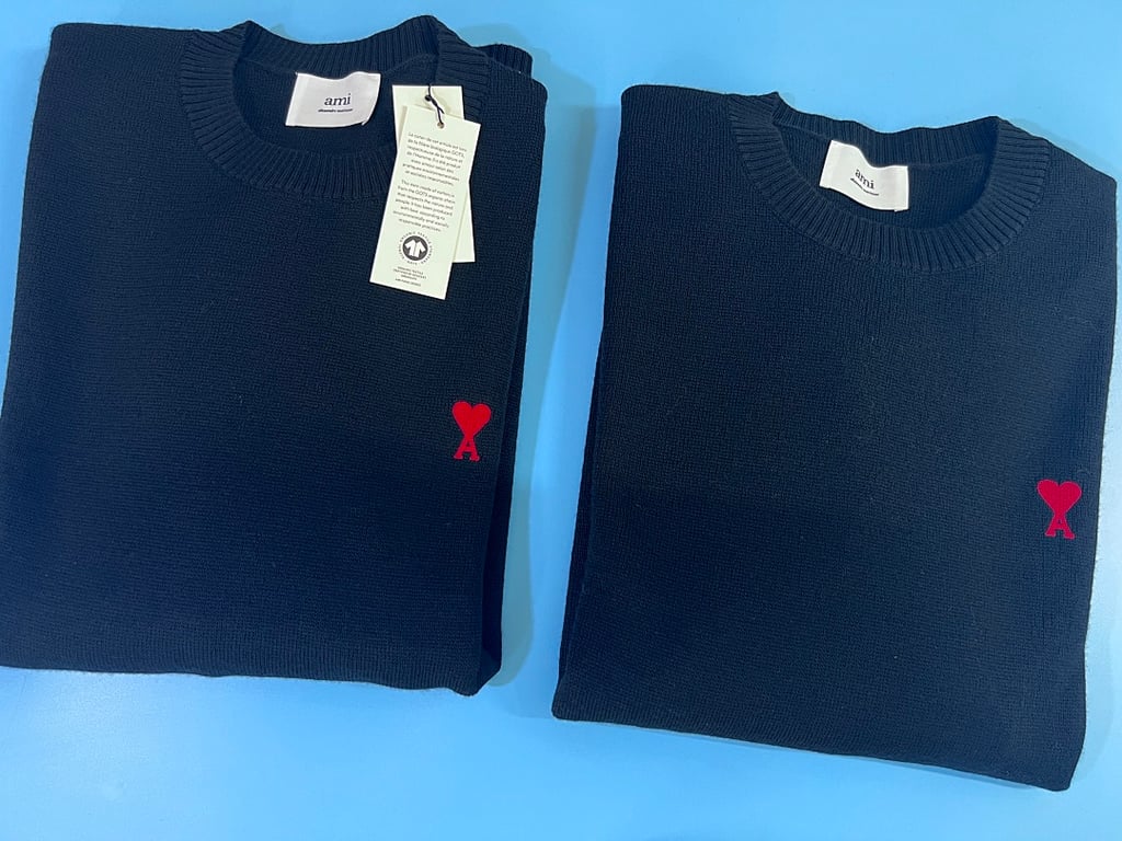 Ami Paris Classic Small Logo Crewneck Sweater - 18