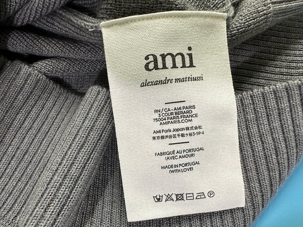 Ami Paris Classic Small Logo Crewneck Sweater - 32