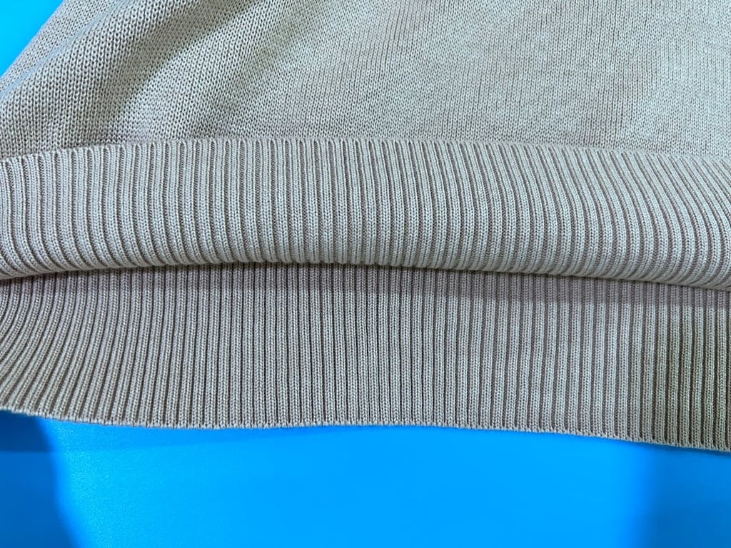 Ami Paris Classic Small Logo Crewneck Sweater - 48