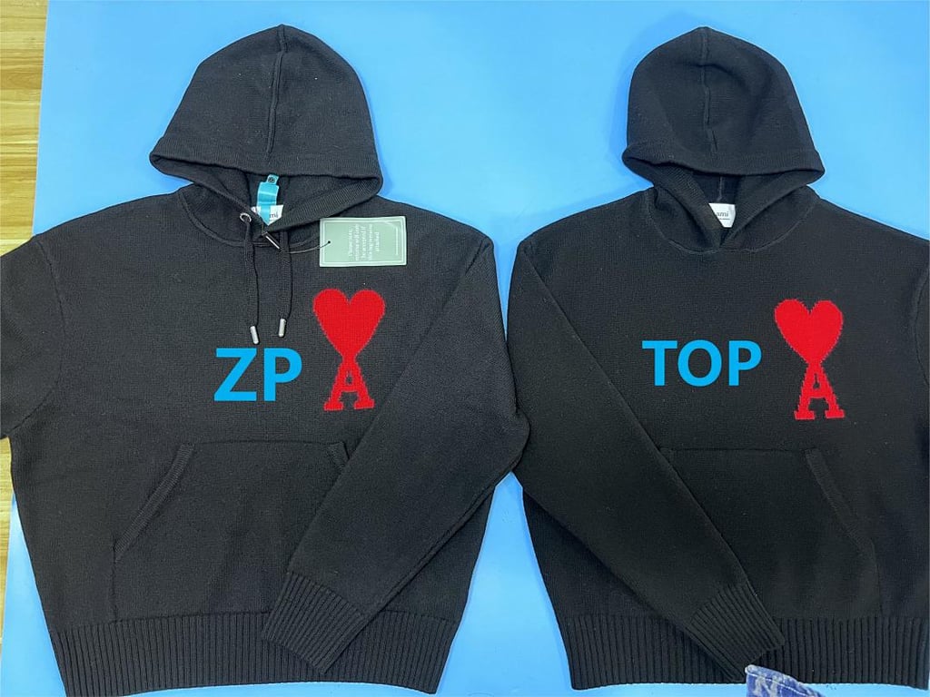 Ami Paris Big Heart Wool Hoodie Black - 21