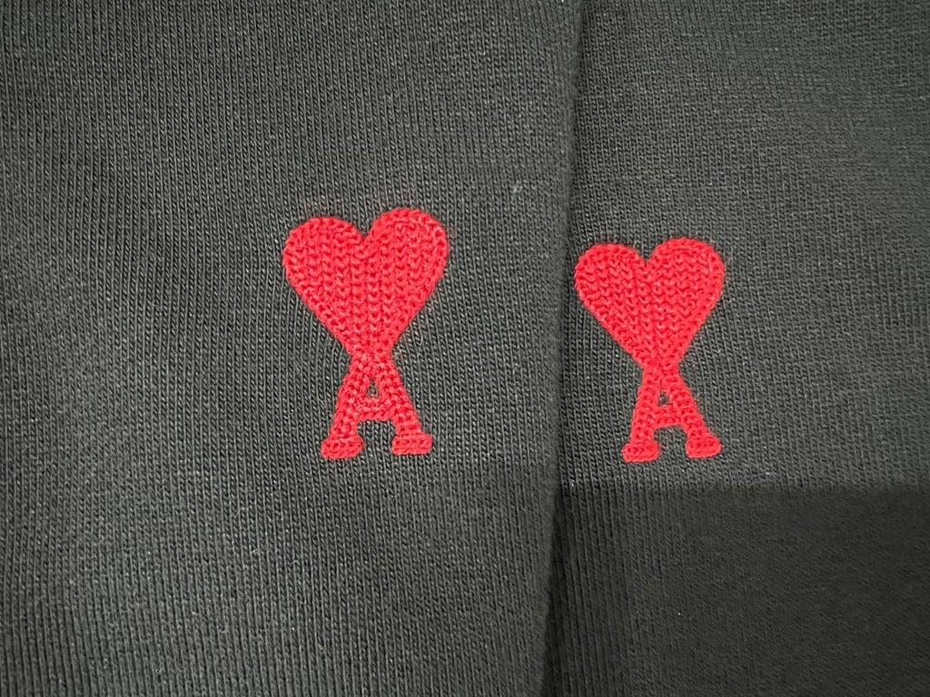 Ami Paris Small Heart Logo Hoodie - 12