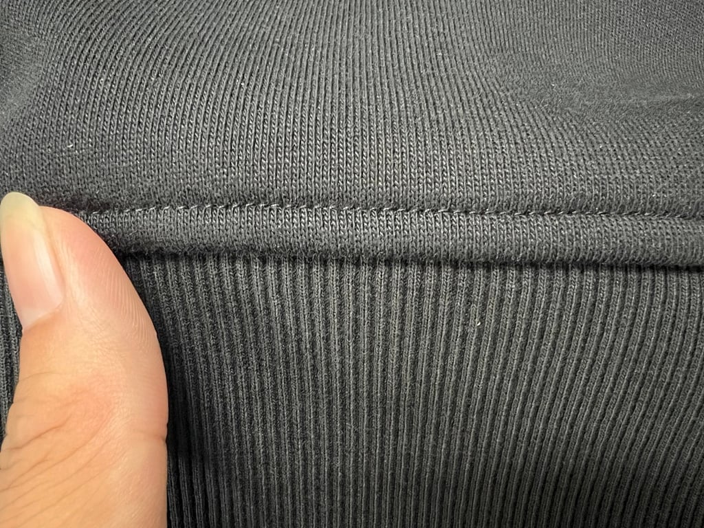 Ami Paris Small Heart Logo Hoodie - 14